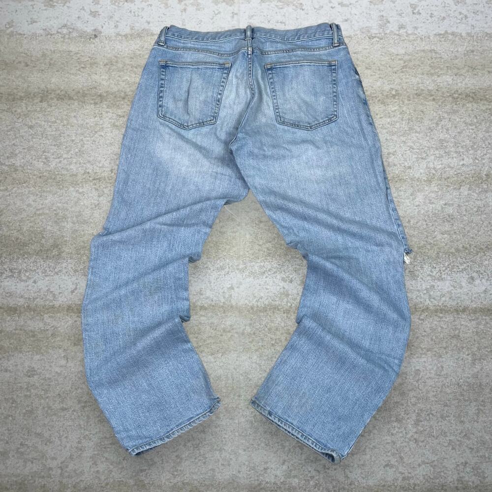 Vintage Y2K Gap Jeans 33x32 Slim Straight Leg Fit Light Wash Denim